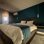 Hotel Premium Hotel, Mediterranean Food & Mezze Bar Momchilgrad