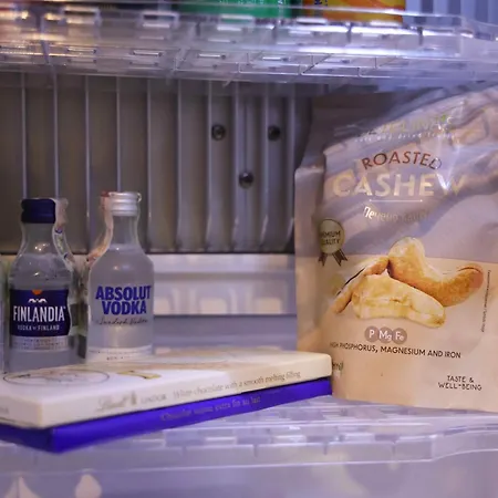 Hotel Premium Hotel, Mediterranean Food & Mezze Bar