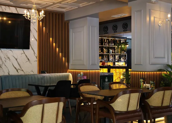 Hotel Premium Hotel, Mediterranean Food & Mezze Bar