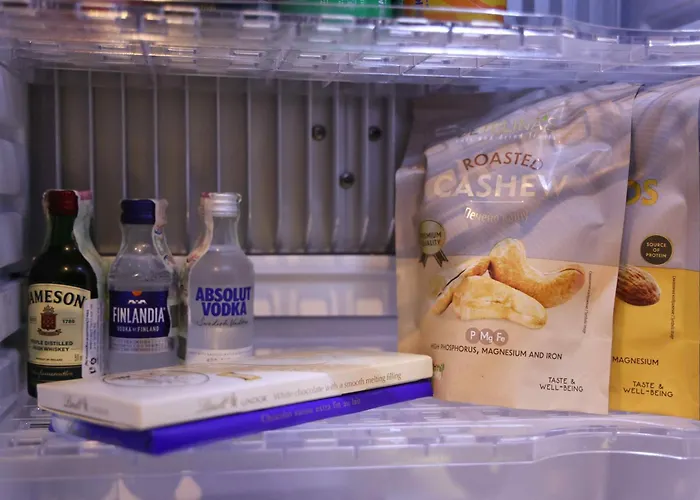 Hotel Premium Hotel, Mediterranean Food & Mezze Bar